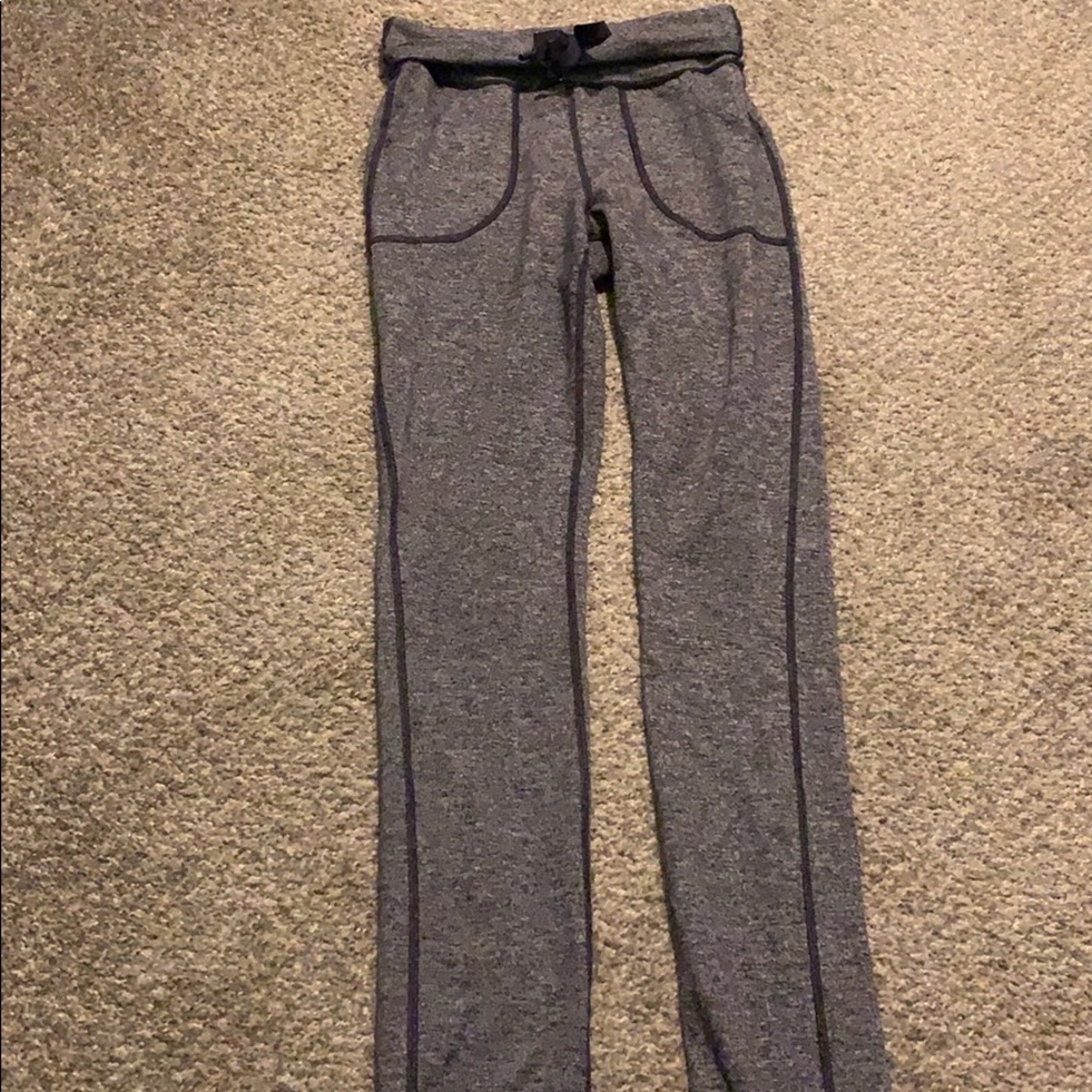 Lululemon yoga pants